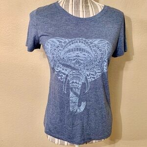 Zoe + Liv Boho Elephant T-Shirt Medium Blue White Elephant Tribal Rayon 🐘